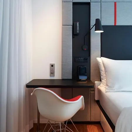 Hotel Citizenm Opera 4*