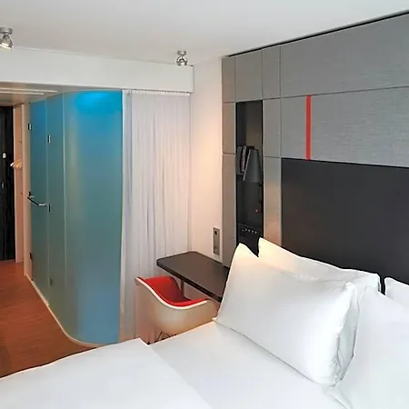 Citizenm Opera 4*